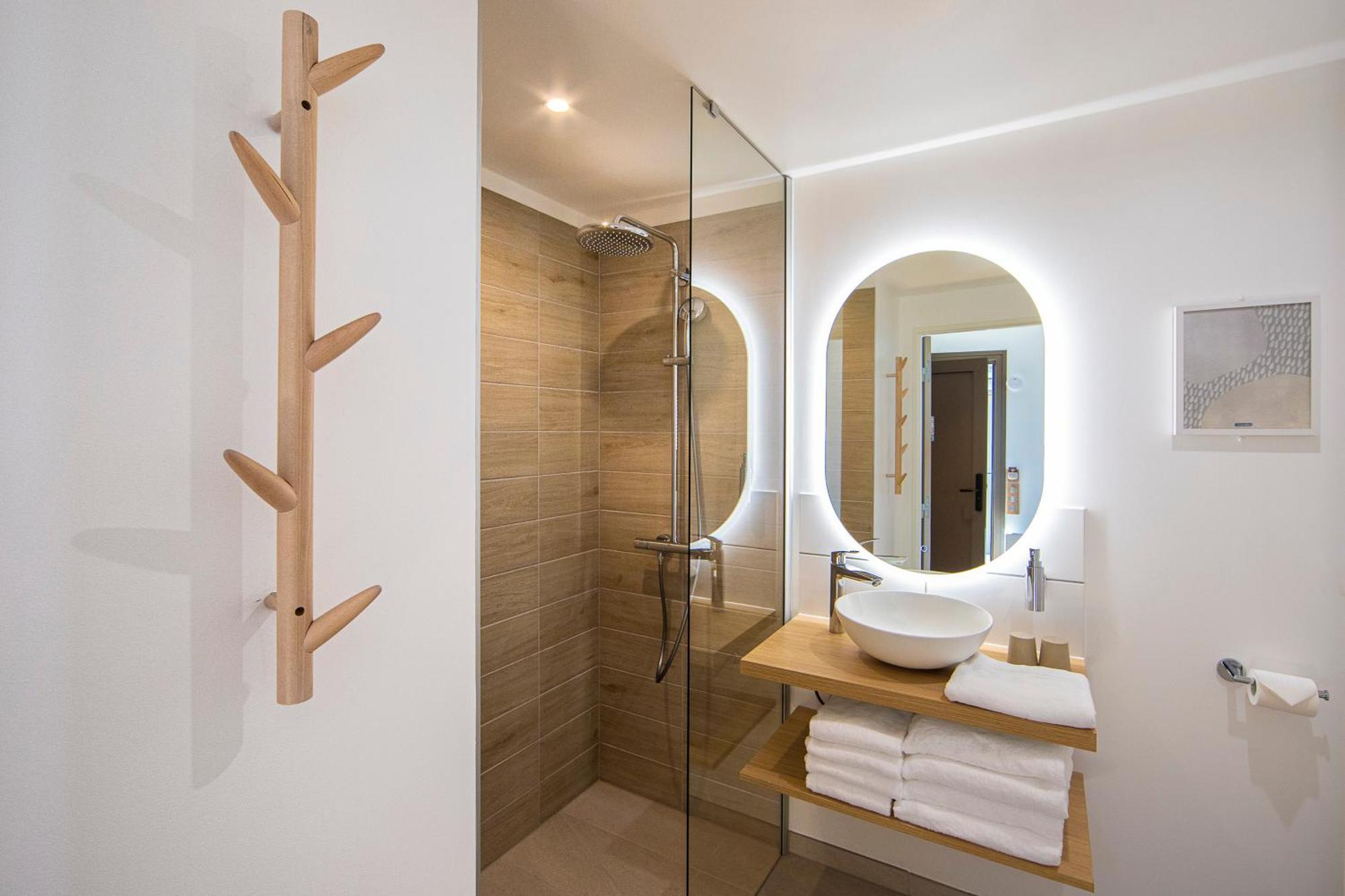 Hotel Ecolodgee Chasseneuil-du-Poitou Kültér fotó